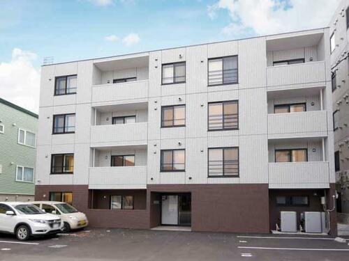 エフュート新さっぽろ 4階建
