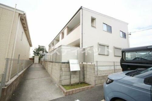 愛知県常滑市蒲池町５丁目 テラスハウス