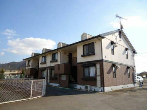 香川県高松市国分寺町新名 賃貸アパート