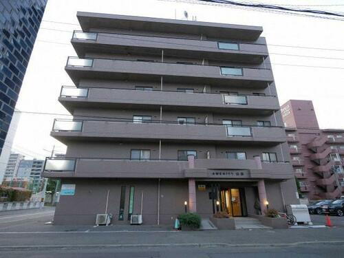 北海道札幌市中央区南十三条西１０丁目 6階建