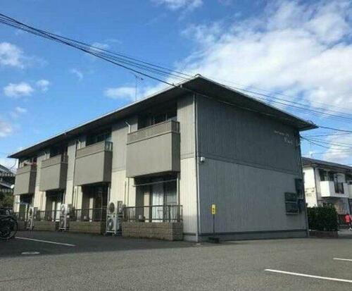 ａｐａｒｔｍｅｎｔ　ＩＮ　ＥＡＳＴ