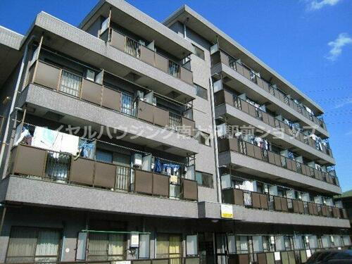 ライブスクエア 5階建