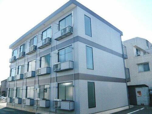 フイリア 3階建