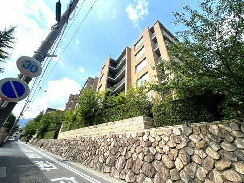 兵庫県神戸市東灘区住吉本町３丁目 築20年12ヶ月 7階建