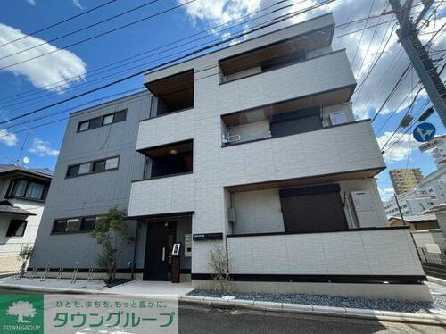 東京都町田市原町田２丁目 3階建 