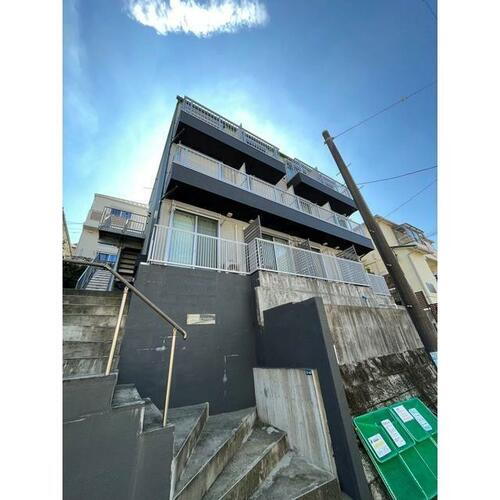 ラフェリシア神大寺 3階建