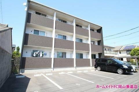 岡山県岡山市中区中島 3階建 築8年10ヶ月