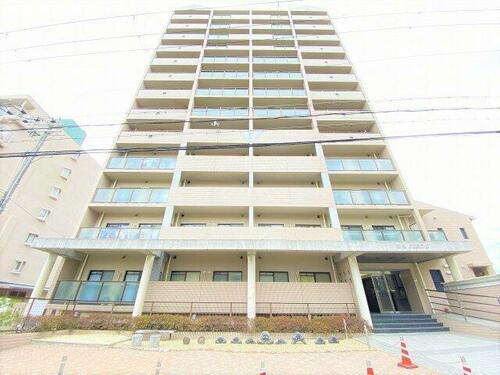 大阪府豊中市東寺内町 15階建