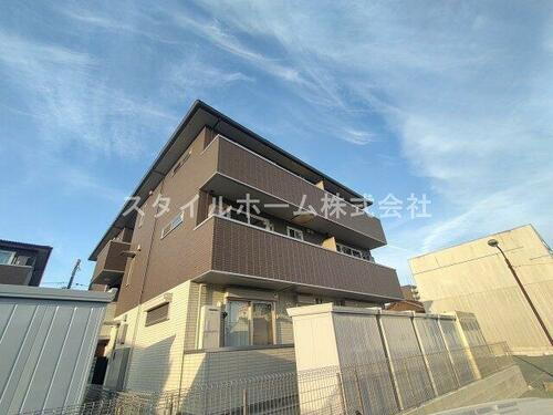 Ｄ－ｓｑｕａｒｅ湊町 3階建