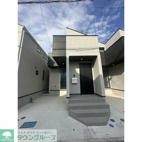 千葉県流山市美田 2階建 