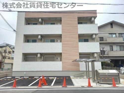 和歌山県和歌山市新通２丁目 3階建