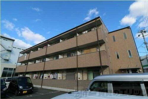 大阪府高槻市西冠３丁目 賃貸マンション