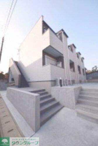 千葉県千葉市花見川区南花園１丁目 築8年11ヶ月 2階建