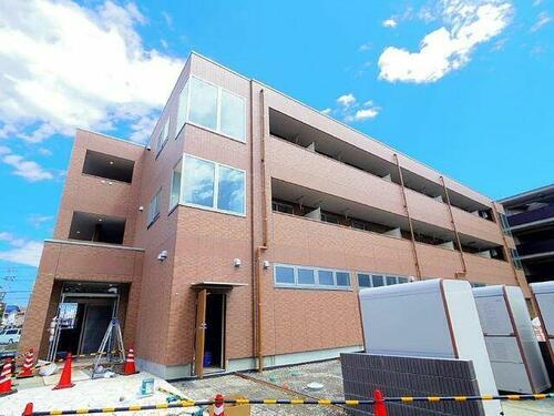 千葉県流山市駒木 3階建 築6年7ヶ月