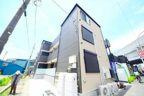 神奈川県横浜市神奈川区神之木町 築5年8ヶ月 3階建