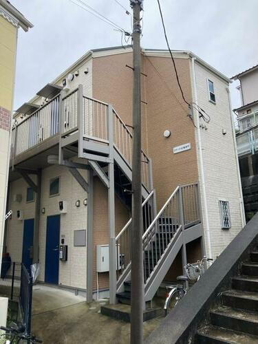 神奈川県横浜市神奈川区白幡東町 築9年8ヶ月 2階建