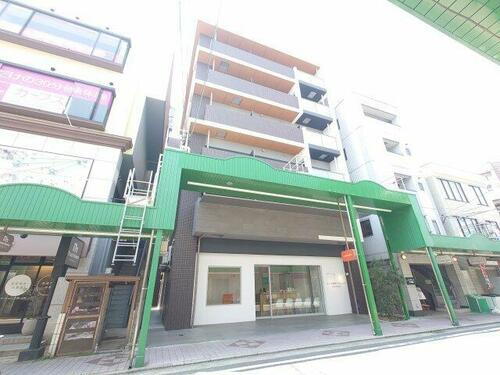 アバンドール甲子園口 6階建