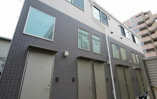 東京都豊島区池袋３丁目 築13年5ヶ月 3階建