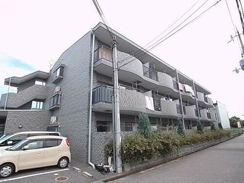 サンセール宝塚 3階建