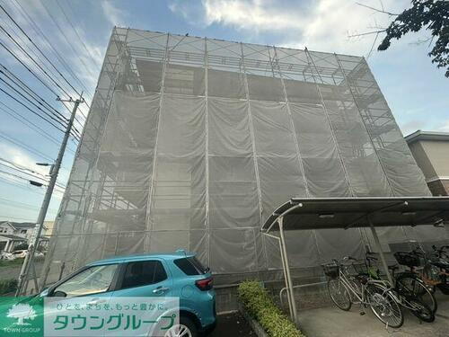 千葉県流山市市野谷  3階建