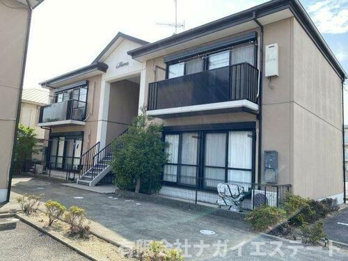 加東市上中（ヴィルヌーヴ　上中Ｄ） 2階建