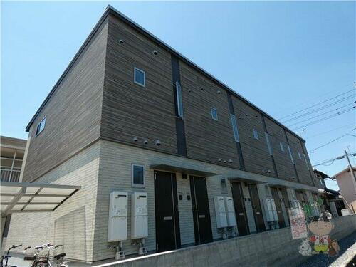 ＣＲＥＡＶＩＬＬＥ（クレアヴィレ）