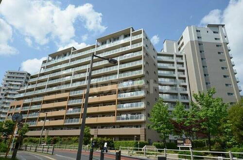 東京都足立区新田３丁目 賃貸マンション