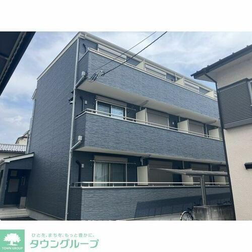 埼玉県春日部市南４丁目  3階建