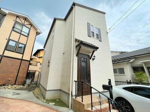 吹田市千里山高塚貸家