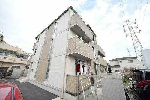 埼玉県八潮市緑町２丁目 築15年1ヶ月 3階建