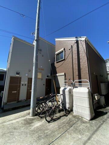 神奈川県横浜市保土ケ谷区峰岡町３丁目 築7年10ヶ月 2階建