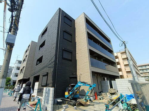 シャーメゾンＭＩＳＡＷＡ 4階建