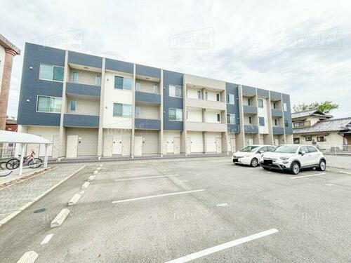 福岡県久留米市諏訪野町 3階建 築5年6ヶ月