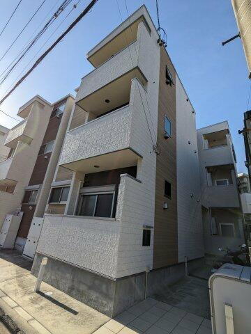 愛知県名古屋市北区志賀町３丁目 3階建