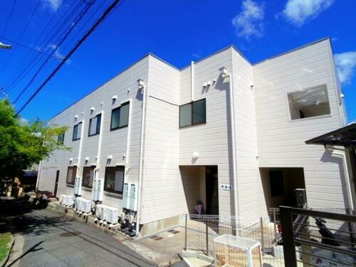 奈良県奈良市学園朝日町 2階建