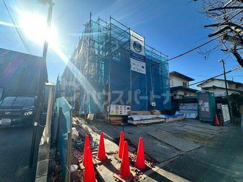 千葉県松戸市常盤平３丁目  2階建