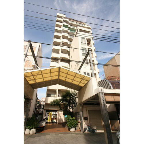 兵庫県神戸市兵庫区荒田町１丁目 14階建