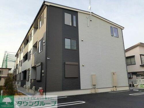 埼玉県越谷市神明町１丁目 築4年10ヶ月 3階建