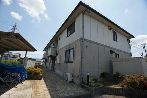 ウィスタリア西谷Ａ棟 2階建