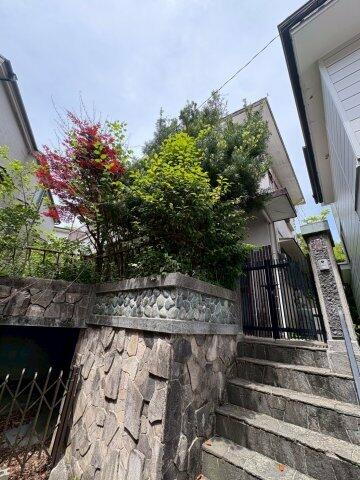 兵庫県神戸市長田区一里山町 2階建