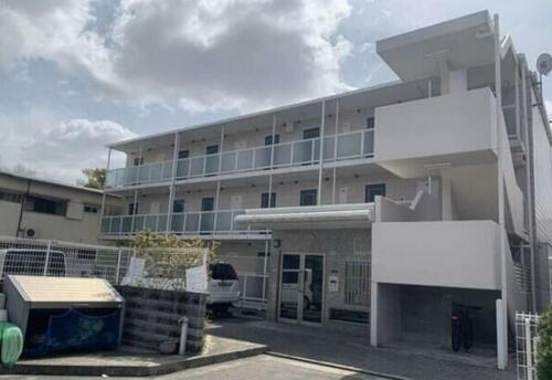 兵庫県尼崎市東難波町３丁目 3階建 築27年1ヶ月