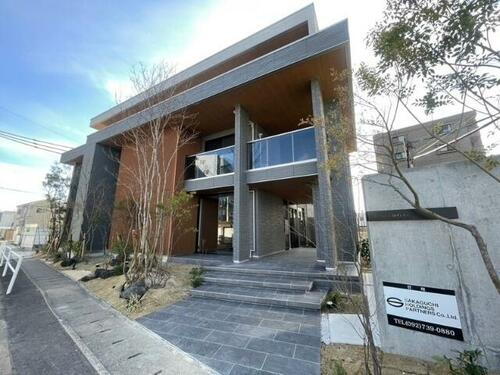 福岡県福岡市博多区麦野２丁目 3階建 