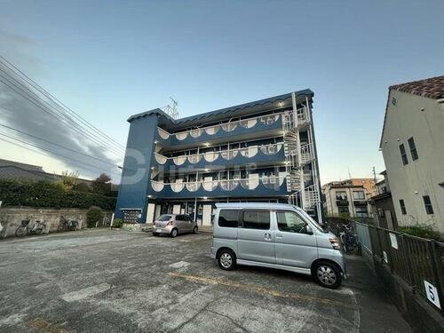 高根マンション