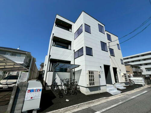 広島県広島市佐伯区五日市中央２丁目 3階建 築1年未満