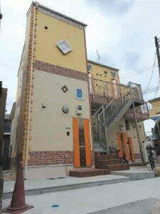 神奈川県横浜市神奈川区新子安２丁目 築4年4ヶ月 2階建