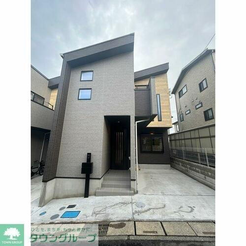 埼玉県さいたま市見沼区大字南中丸 築1年3ヶ月 2階建