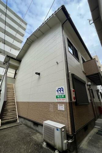 福岡県福岡市中央区鳥飼１丁目 賃貸アパート