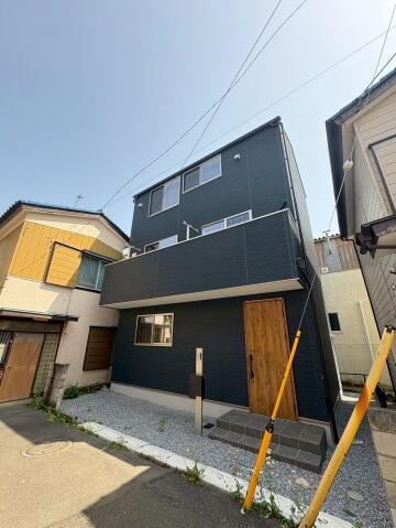 埼玉県春日部市大場 築1年5ヶ月 3階建