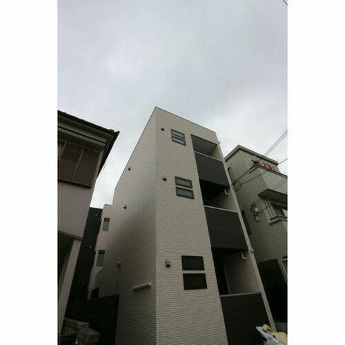 兵庫県西宮市青木町 築5年12ヶ月 3階建