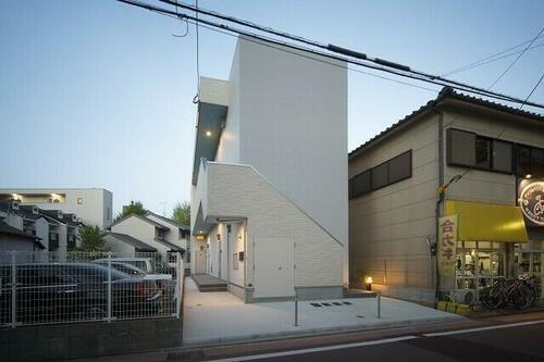 福岡県福岡市博多区竹下４丁目 2階建 築8年3ヶ月